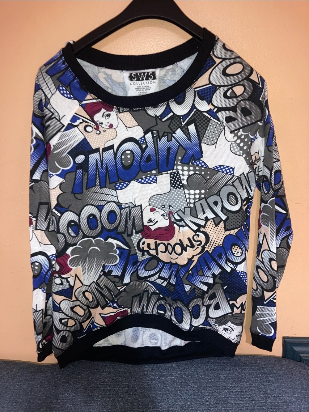 SWS Collection Women's Blue & Cream Graphic Scoop-Neck Sweater